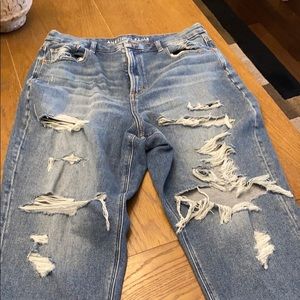Curvy American Eagle Mom Jeans